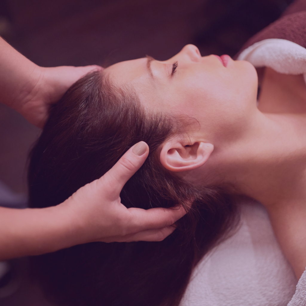 Scalp Massagem — Massagem Relaxante na Cabeça